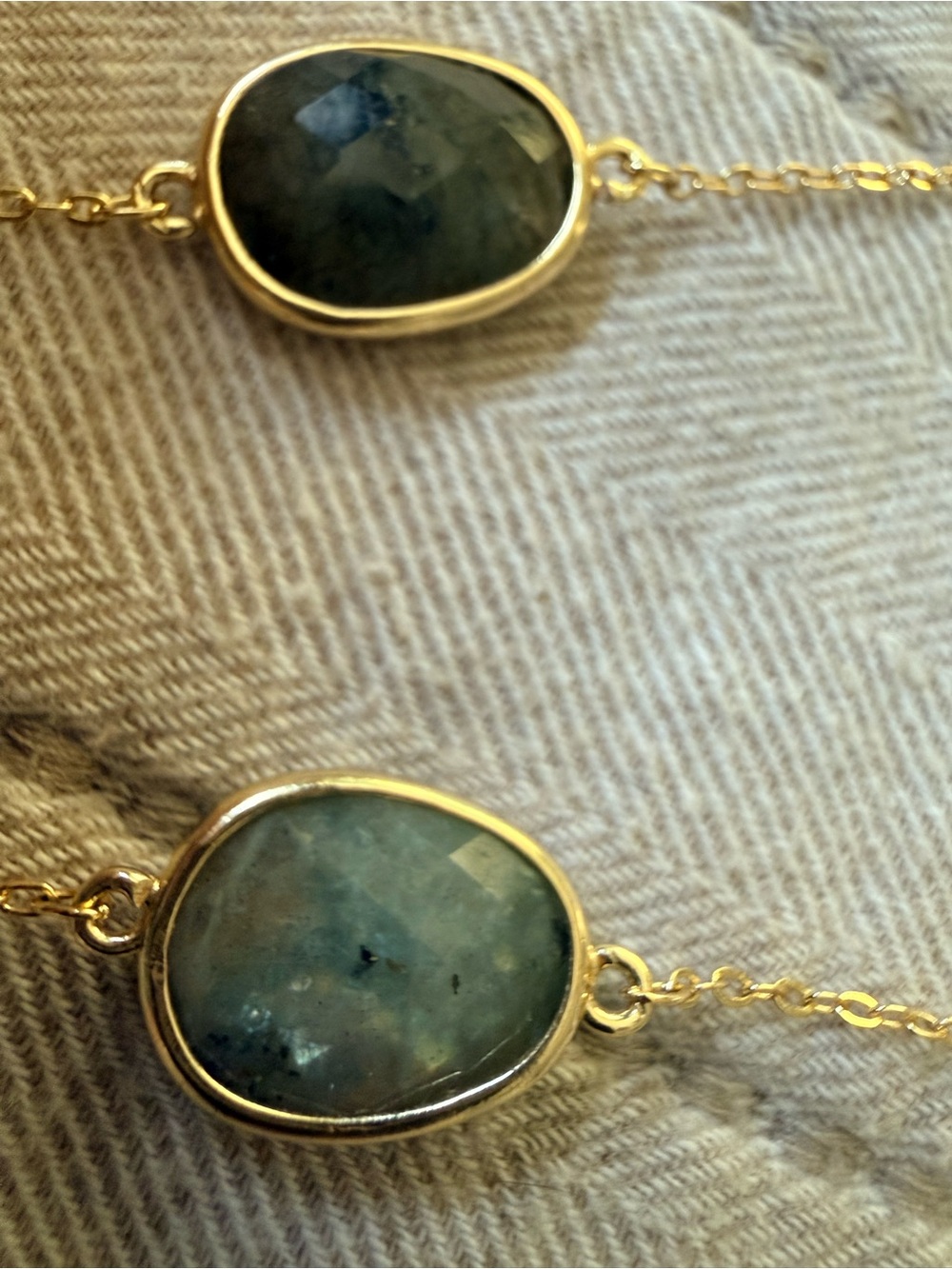 Gold-Tone Necklace with Moss Green Tourmaline Stones - Picture 4 of 10